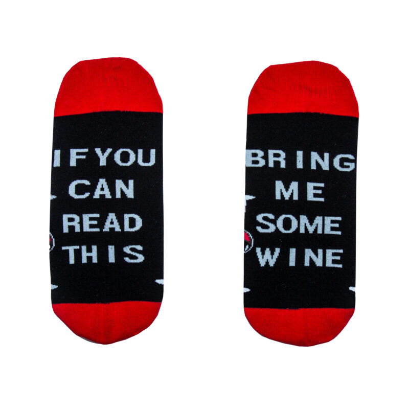 Κάλτσες bring me some wine. Μαύρο κόκκινο χρώμα. Κάλτσες με σχέδια, ξεχωριστές, αστείες, άνετες, ιδανικές για καθημερινή χρήση