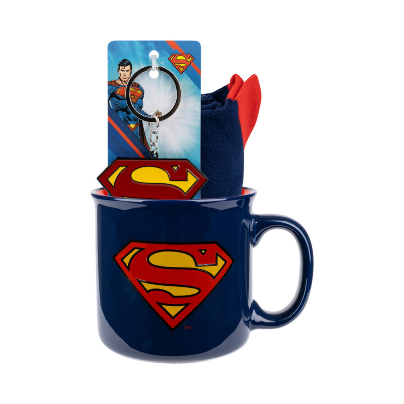 Κάλτσες Superman σε συσκευασία δώρου με κούπα και μπρελόκ σε συλλεκτικό κουτί ιδανικές για δώρο σε άντρα. Μπλε κάλτσες με σχέδια ψηλές. Ιδανικές για καθημερινή χρήση.